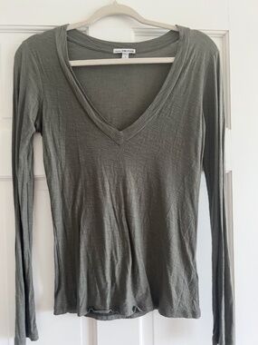 Women’s long sleeve shirt